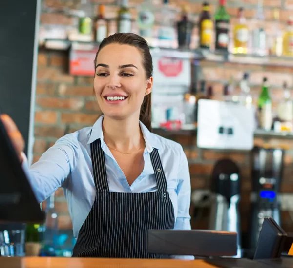 How an EPOS System Makes Restaurant Operations Easy | POS Buyers